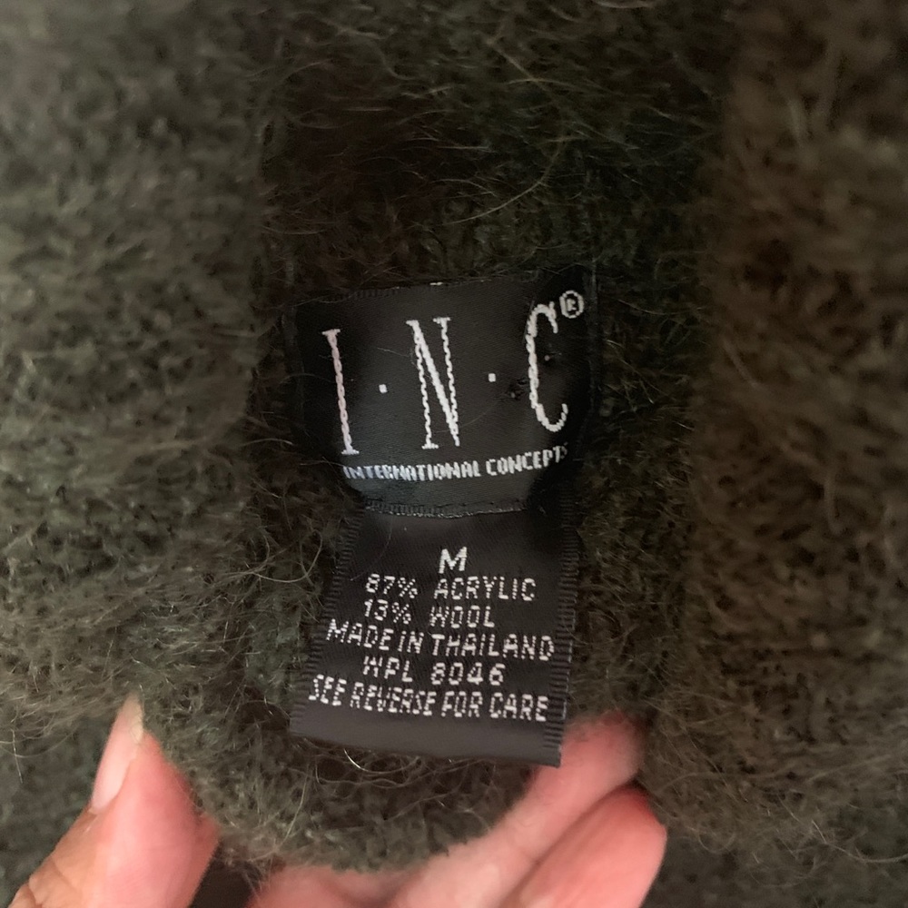 I.N.C Green turtle neck